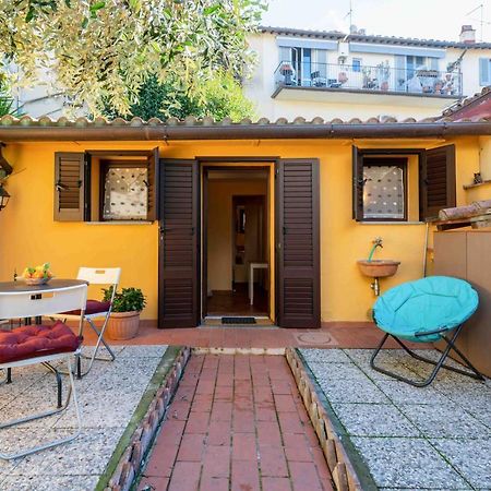 San Frediano Cozy Studio With Private Patio Florença Exterior foto